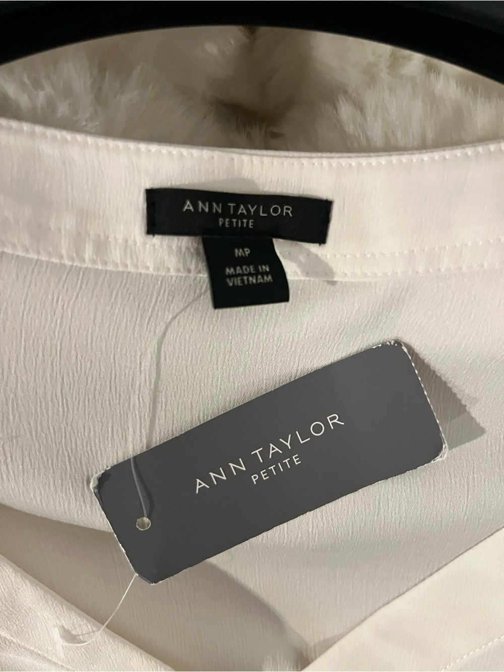 ANN TAYLOR Petite M Cream DESIGNER Blouse, ORIG $88+! LUXURY DEAL!